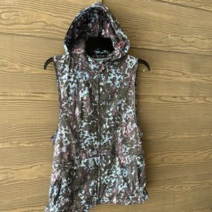 Lululemon Lightweight Pinhole Vented Full Zip Vest